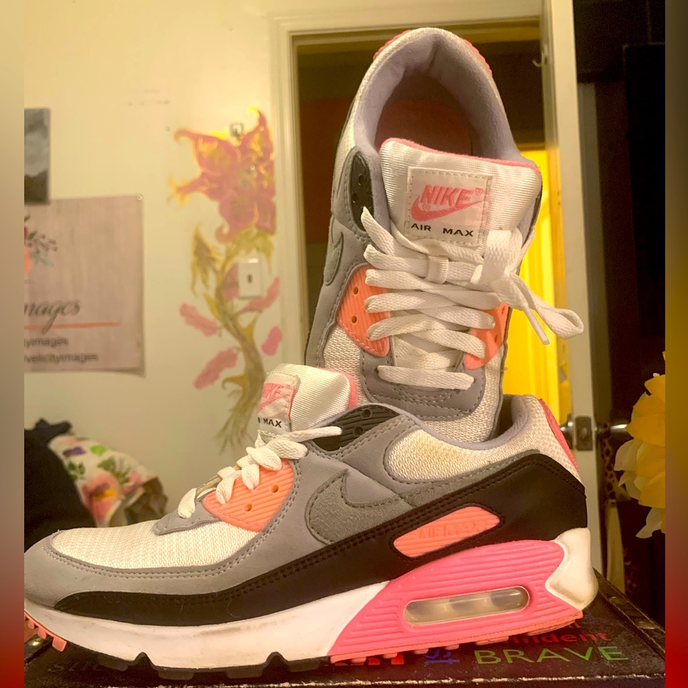 Pink and white Nike Airmax 90